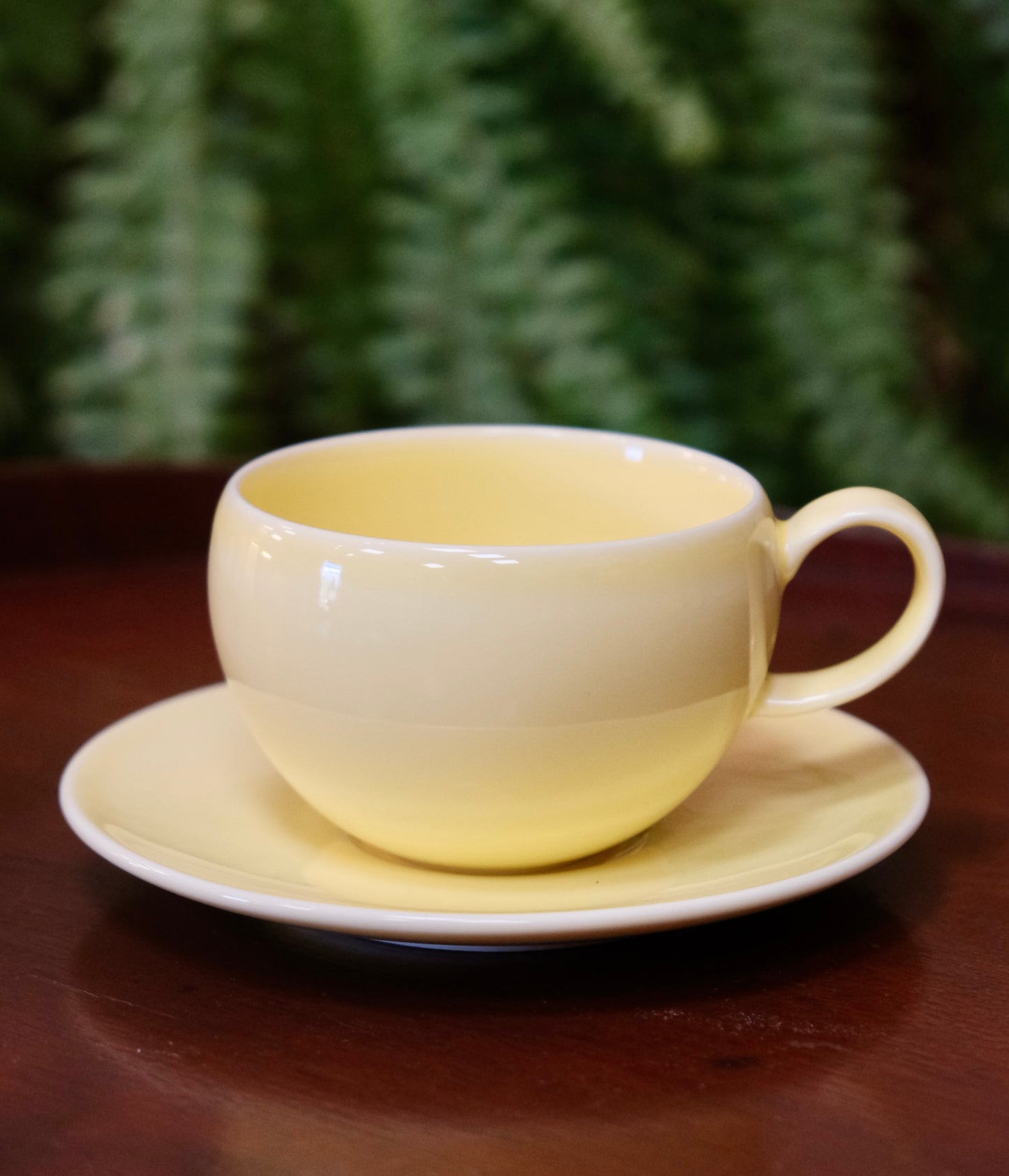 "YEZI" Studio Artisans Handcraft Egg Shape Cup and Saucer