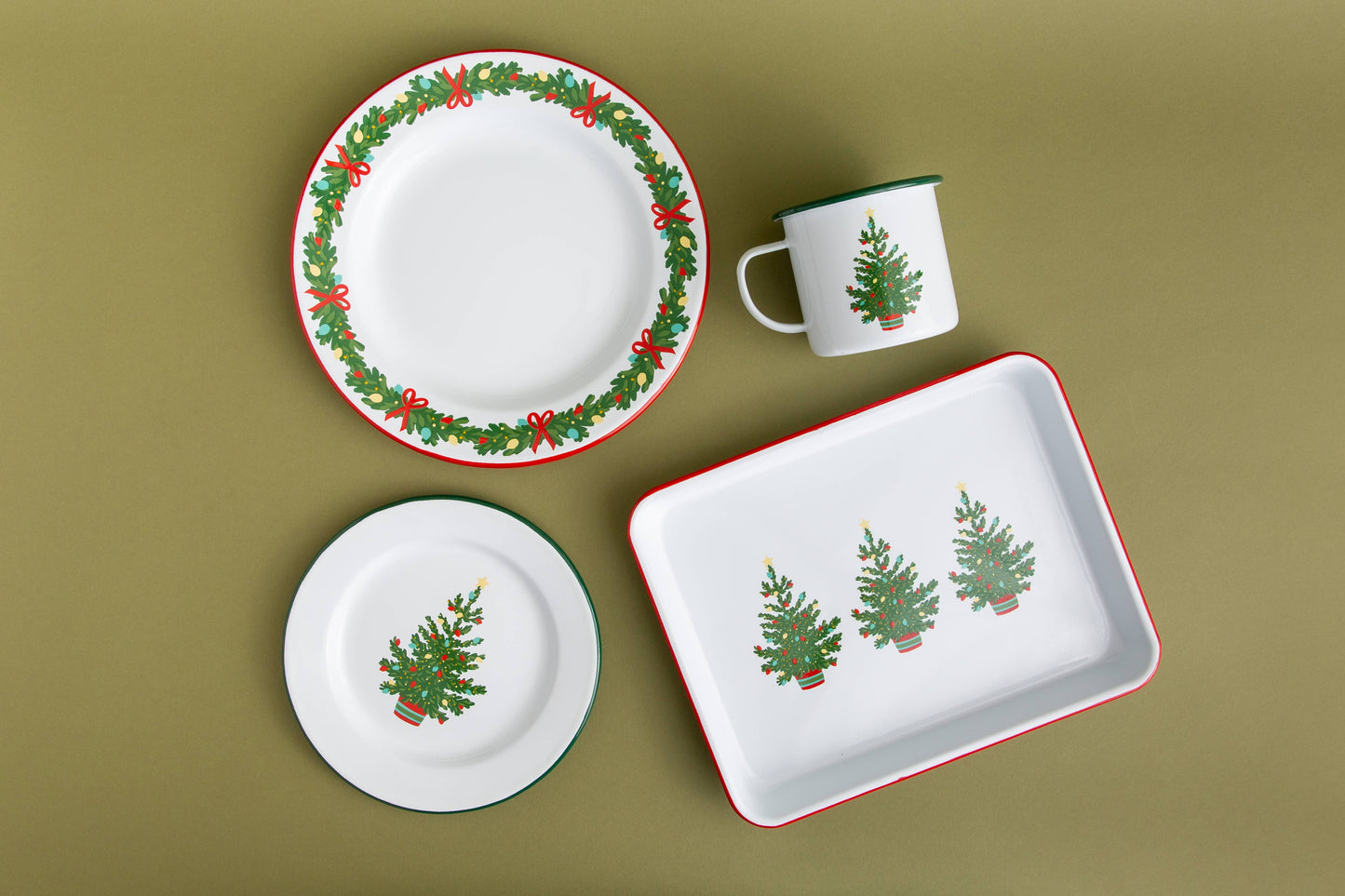 Helmsie x CCH Christmas Garland Enamelware Dinner Plate