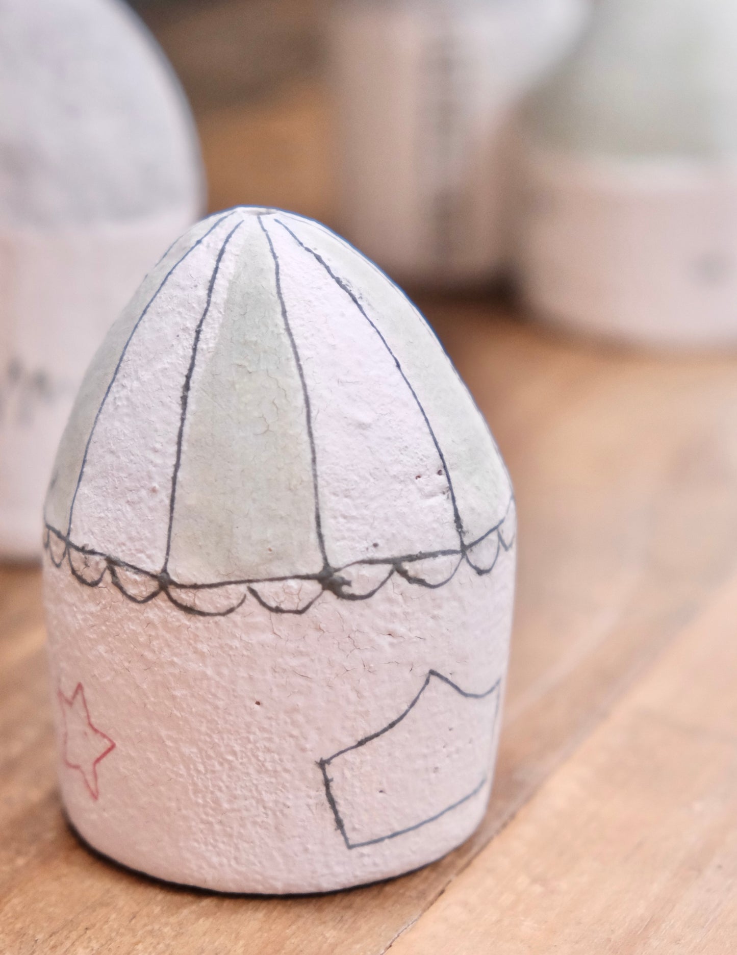 Artisans-hapun pottery 拜志睦子 Handmade Ceramic Tiny House