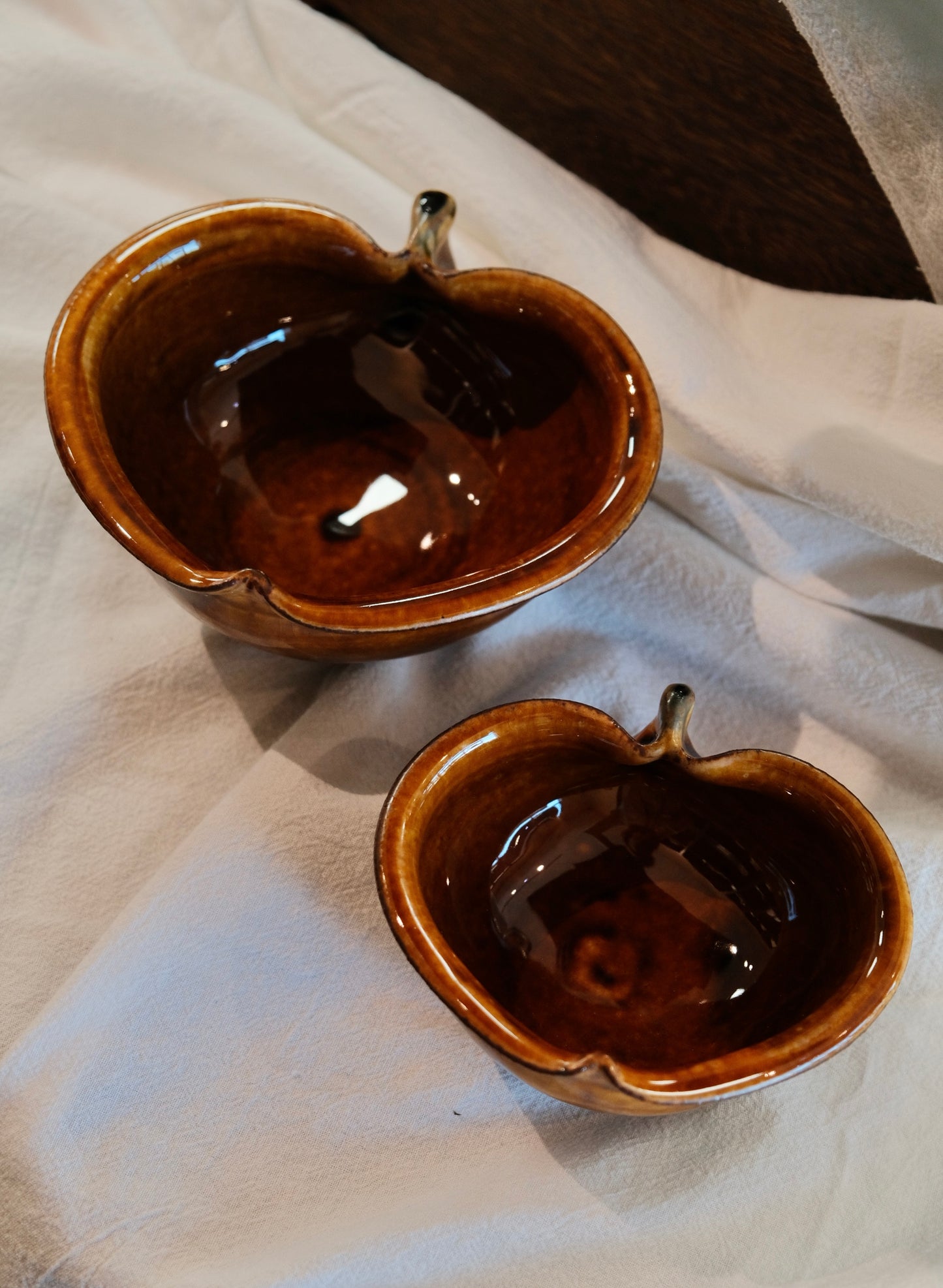 古谷浩一 Hirokazu Furutani Handmade Earthenware iron sprinkled apple bowl-Caramel Glazed