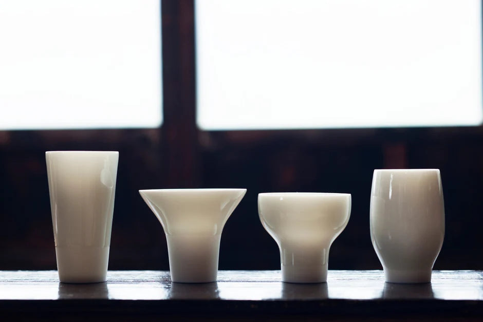 KANEKO KOHYO 1 sake vessel, 4 small cups Sake Set