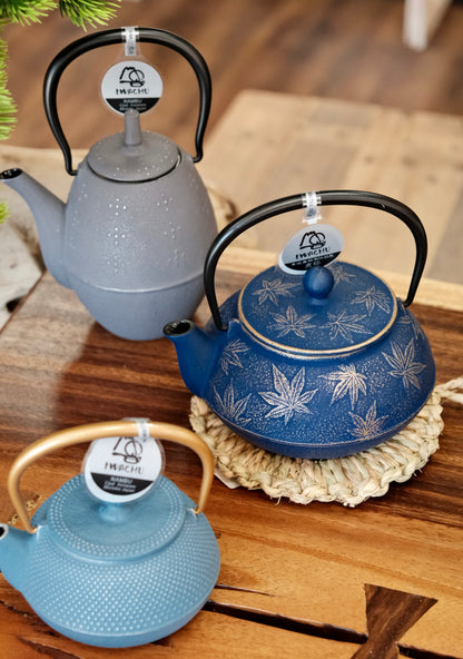 IWACHU Nambu Tekki Cast Iron 650ml Blue maple Teapot （Gift Box）