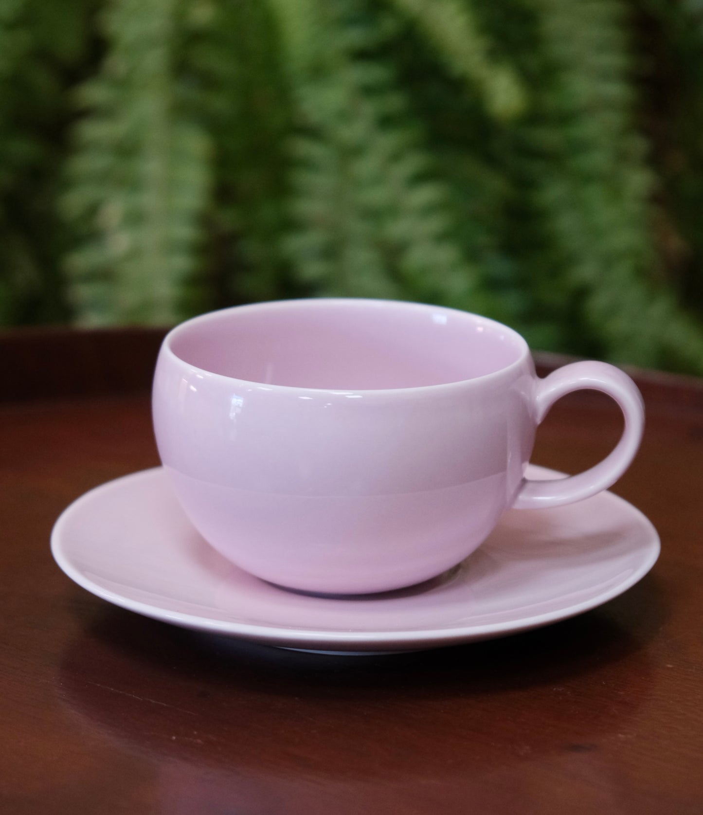 "YEZI" Studio Artisans Handcraft Egg Shape Cup and Saucer