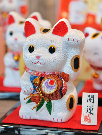 Japan made Kimono Fabric Fortune Calling Maneki Neko (Hammer)