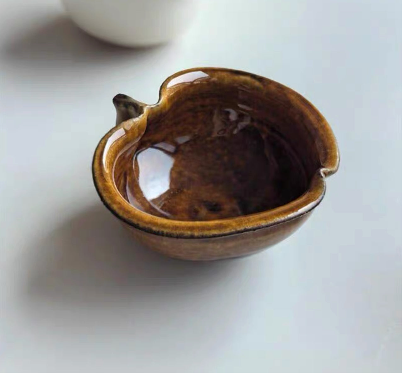 古谷浩一 Hirokazu Furutani Handmade Earthenware iron sprinkled apple bowl-Caramel Glazed