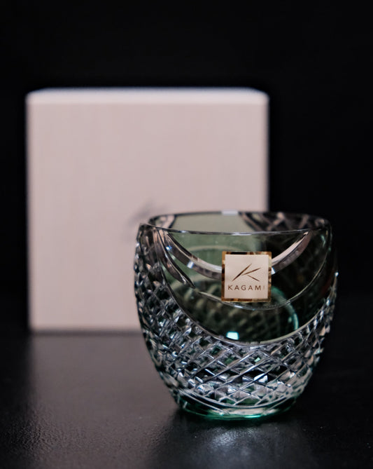 [KAGAMI CRYSTAL] | EDO KIRIKO | Fish Scales Stripe Sake Cup Green