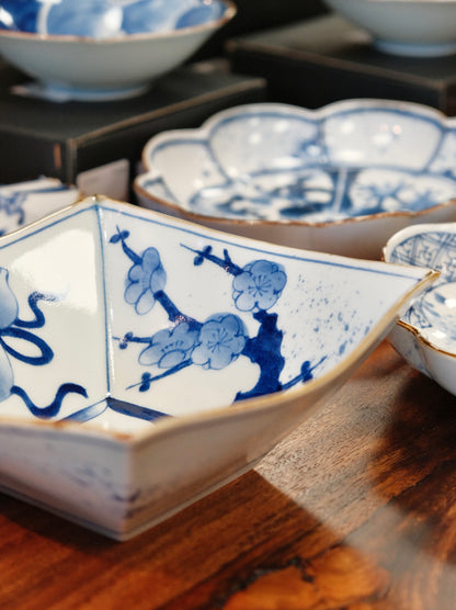 Arita Yaki Sometsuke Blue and White Handmade Large square Bowl (Gourd & Plum)