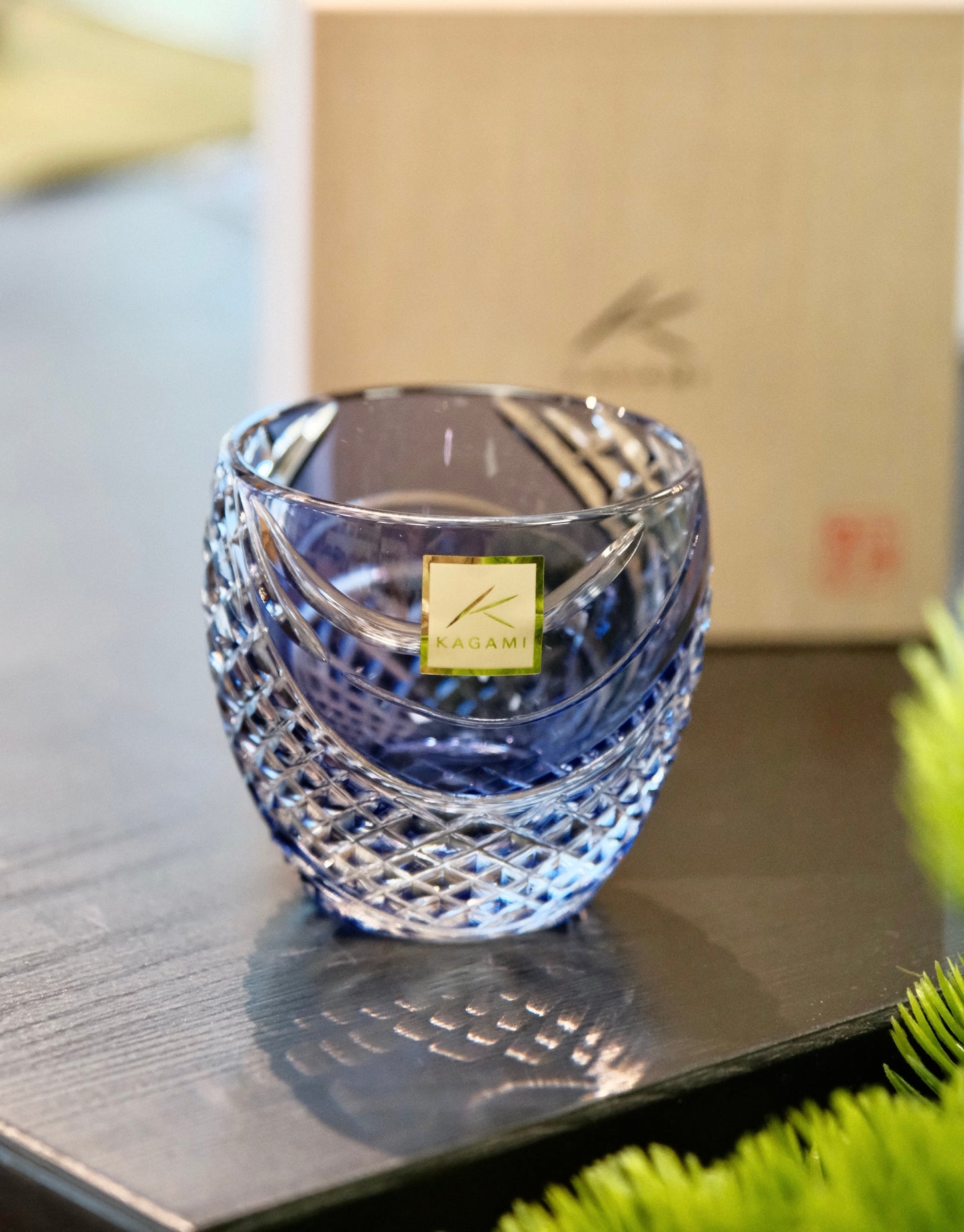 [KAGAMI CRYSTAL] | EDO KIRIKO | Fish Scales Stripe Sake Cup Purple