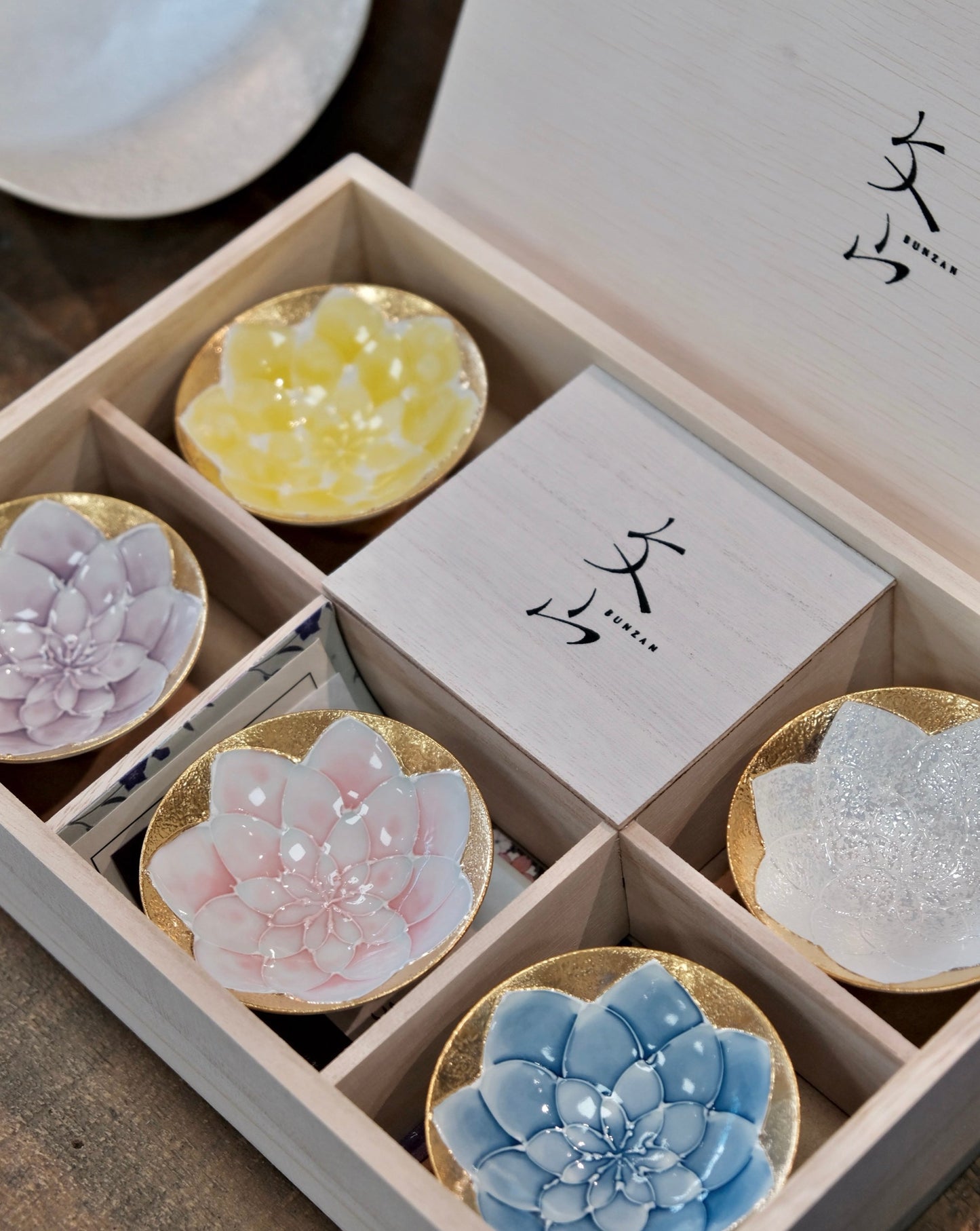 文山窯-Arita Yaki Peony Flower Tea Cups（Gift Box)