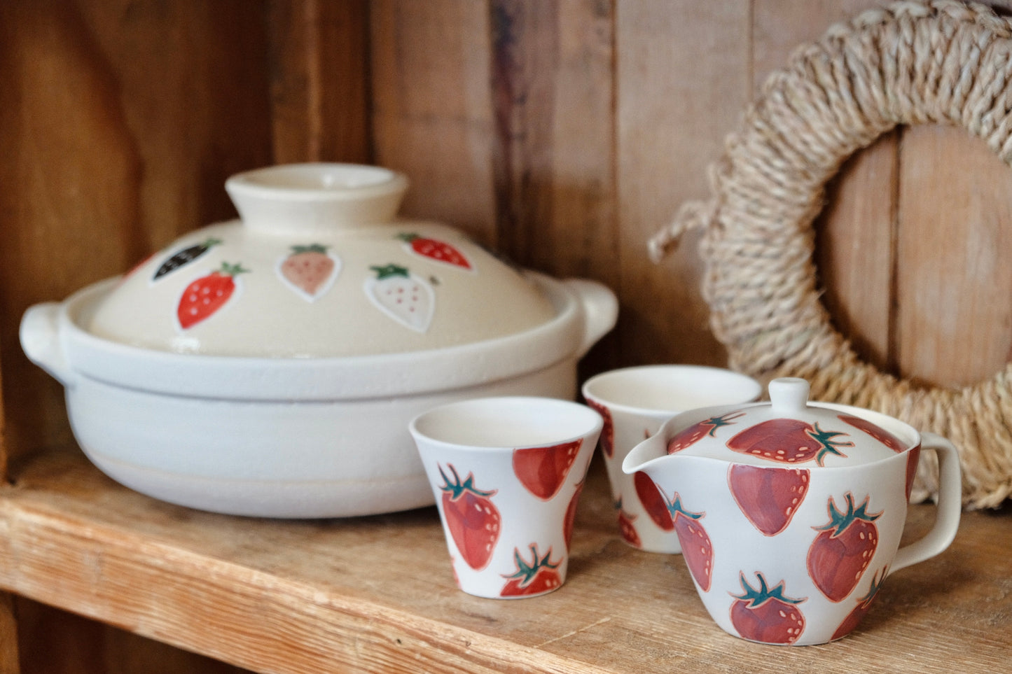 Hasami Yaki  handcraft Strawberry Tea set