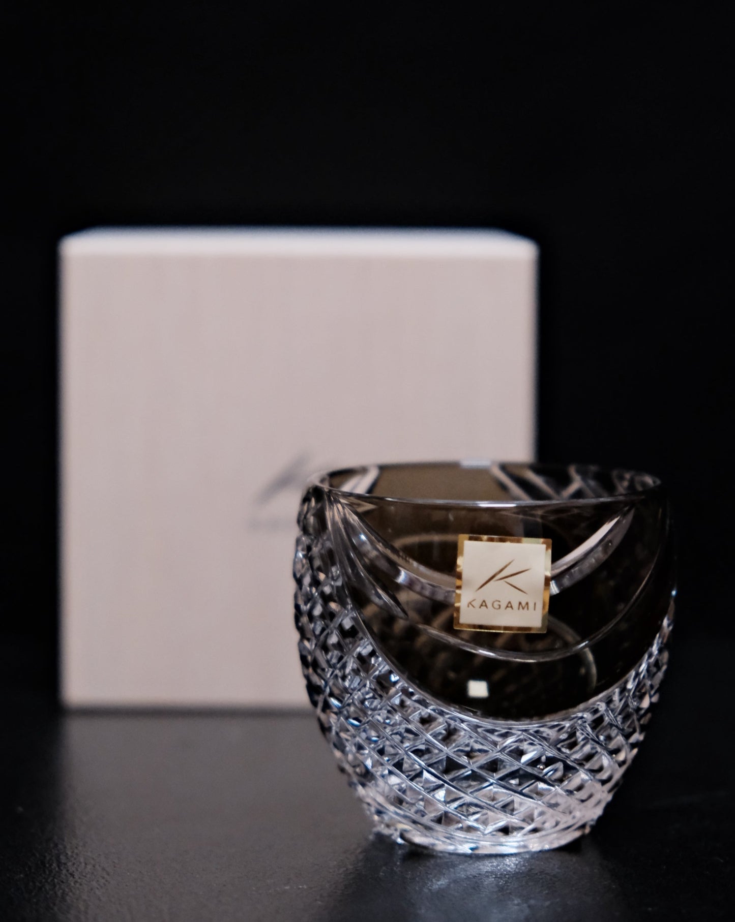 [KAGAMI CRYSTAL] | EDO KIRIKO | Fish Scales Stripe Sake Cup Black