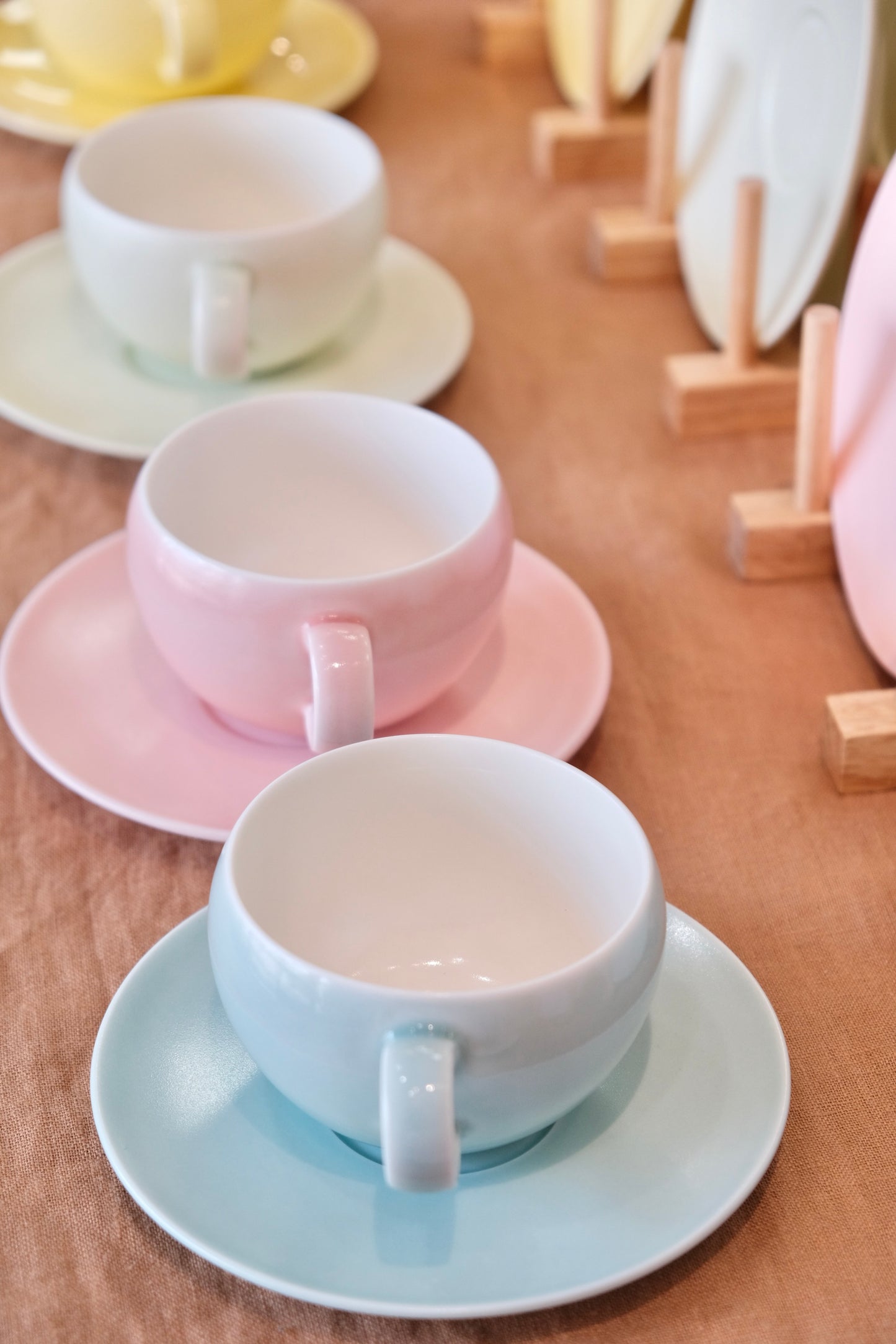 "YEZI" Studio Artisans Handcraft Egg Shape Cup and Saucer