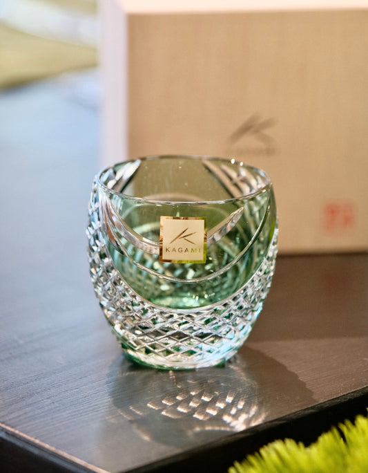 [KAGAMI CRYSTAL] | EDO KIRIKO | Fish Scales Stripe Sake Cup Green