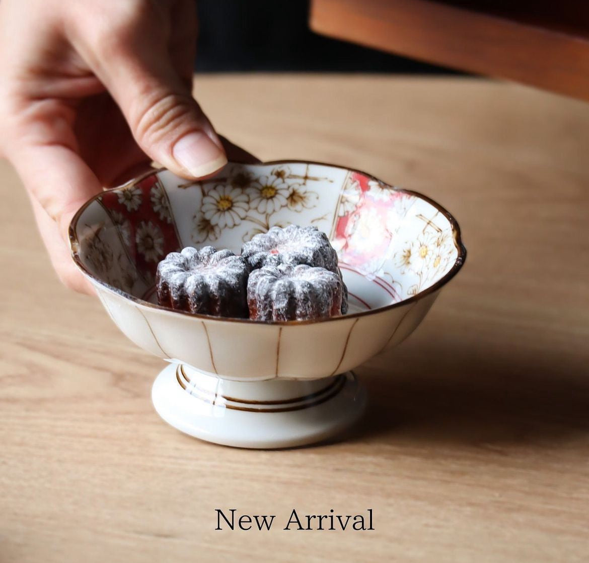 Japan  Mino Ware Chrysanthemum collection