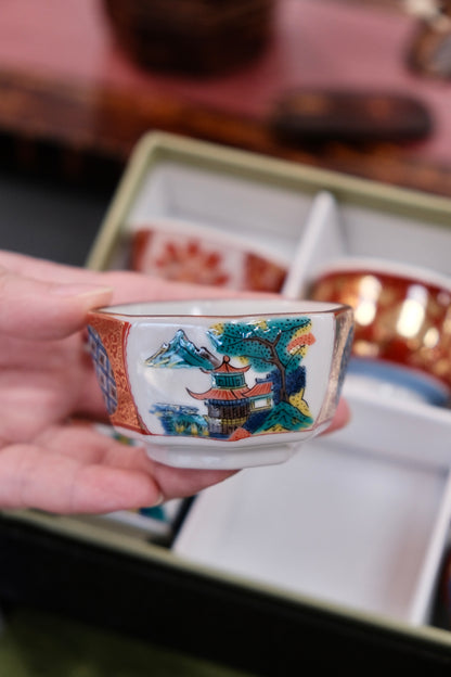Japan Kutani Ware 九古大雅 Handmade 6pcs Sake/Tea Cups （Gift Box）