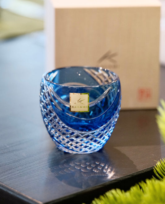 [KAGAMI CRYSTAL] | EDO KIRIKO | Fish Scales Stripe Sake Cup Blue