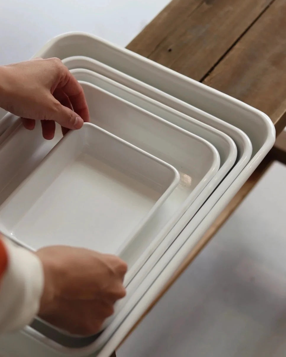 Noda Horo White Enamel Tray Series