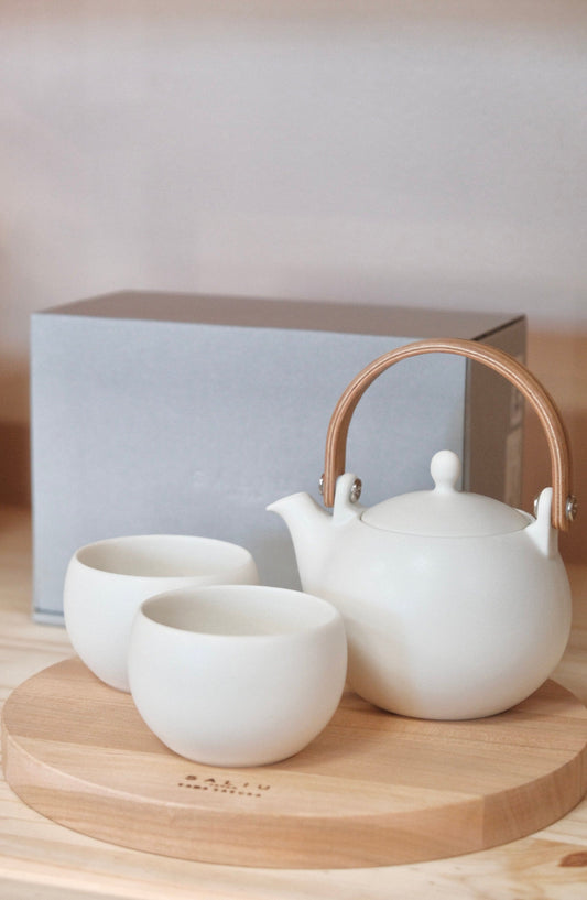 SALIU YUI Earthen Teapot Japanese Tea Pot Gift Set (White)330ml