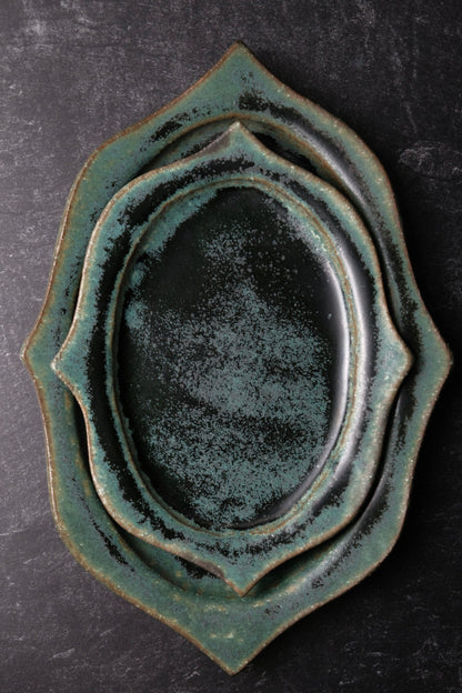 YUMITATE GAMA—山本一仁 handmade vintage ceramic small oval plate(Green)