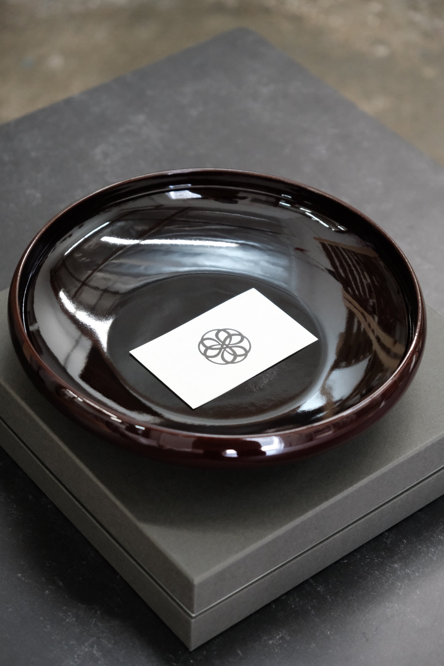 MIYAMA x TSUDOI by RINA ONO（IRON MAROON SERVING BOWL）