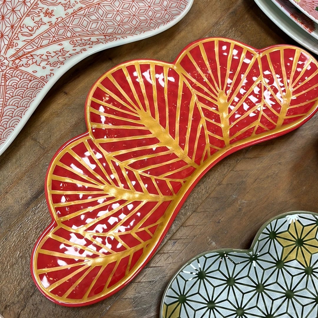 幸楽窯- KOURAKU KILN ARITA WARE Handmade Pine Leaf Long Plate (Gift Box)