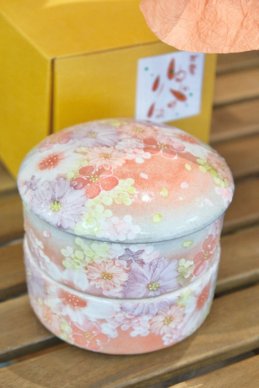 [Limited Edition] YUZURIHA FLOWER HANDMADE CERAMIC FLOWER TWO TIERS JUBAKO DISH BOX (#2)