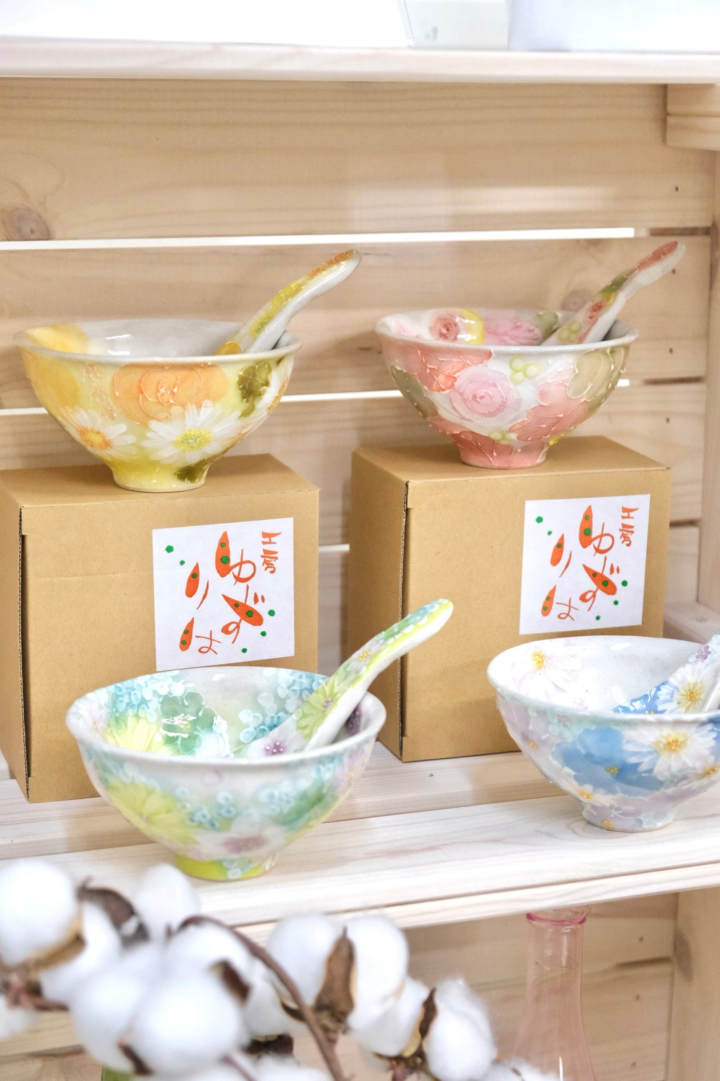 YUZURIHA FLOWER HANDMADE CERAMIC FLOWER SPOON (GIFT BOX)